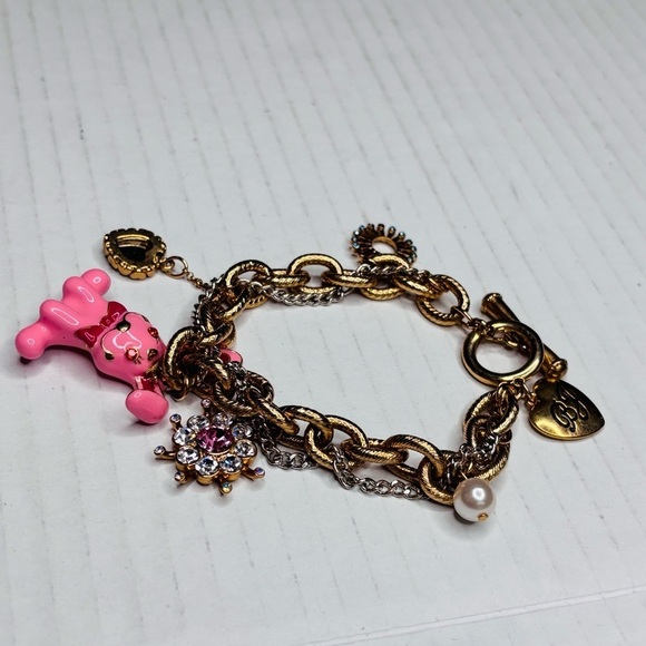 BETSY JOHNSON Vintage Gold Pink Bunny Charm Bracelet - Picture 3 of 5